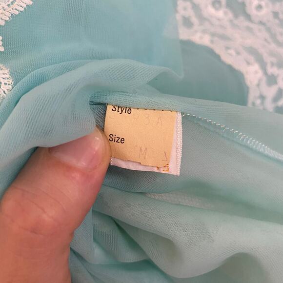 VTG Louis Jean Womens Sz Medium Nightgown Lingerie Robe Lace Blue Prairie Nighty - Picture 7 of 7